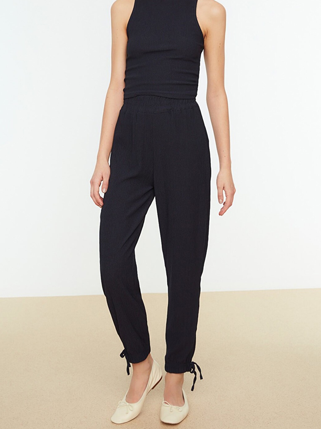 

Trendyol Women Navy Blue High-Rise Joggers