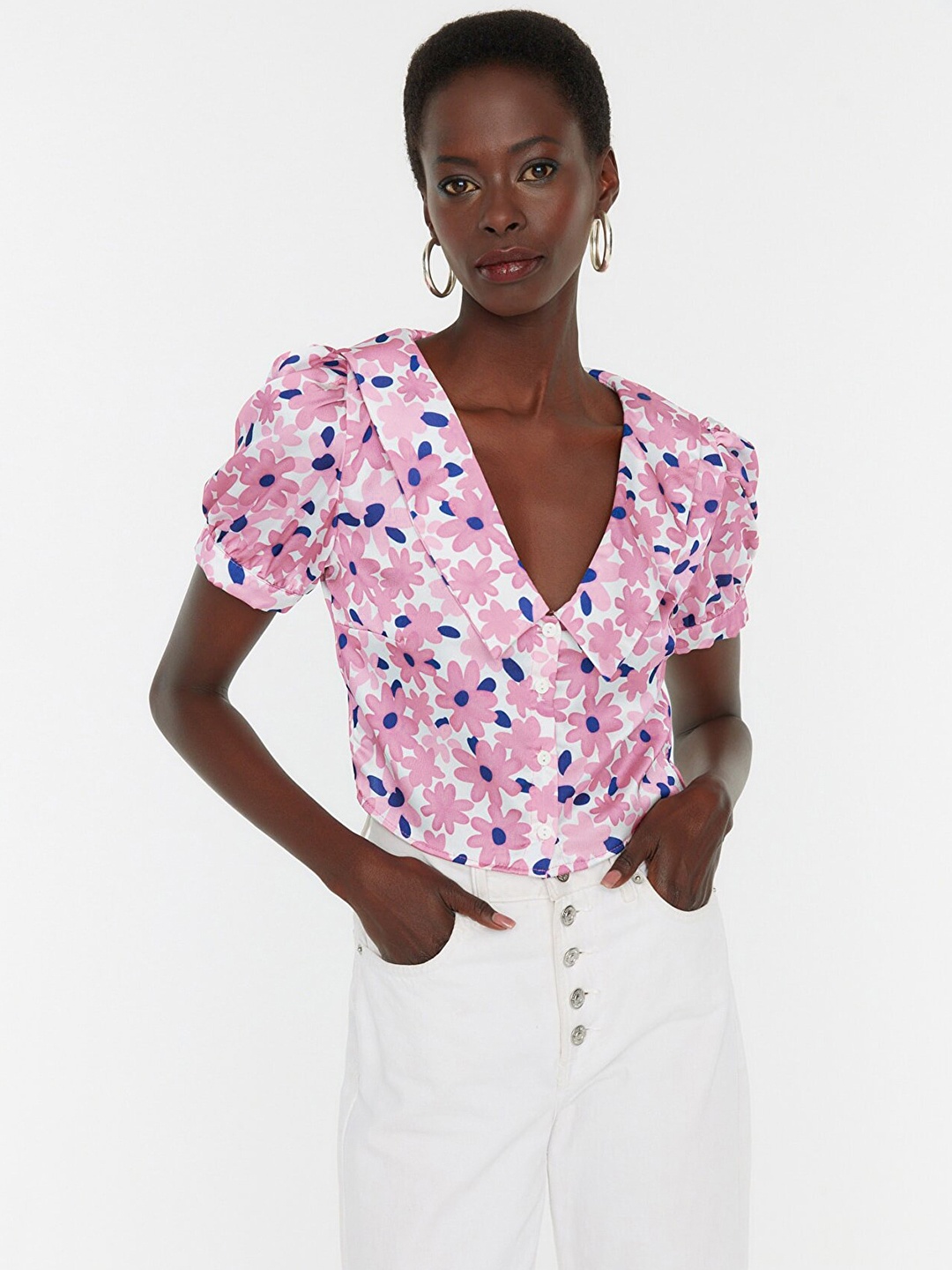 

Trendyol Women Pink & Blue Floral Printed Casual Shirt