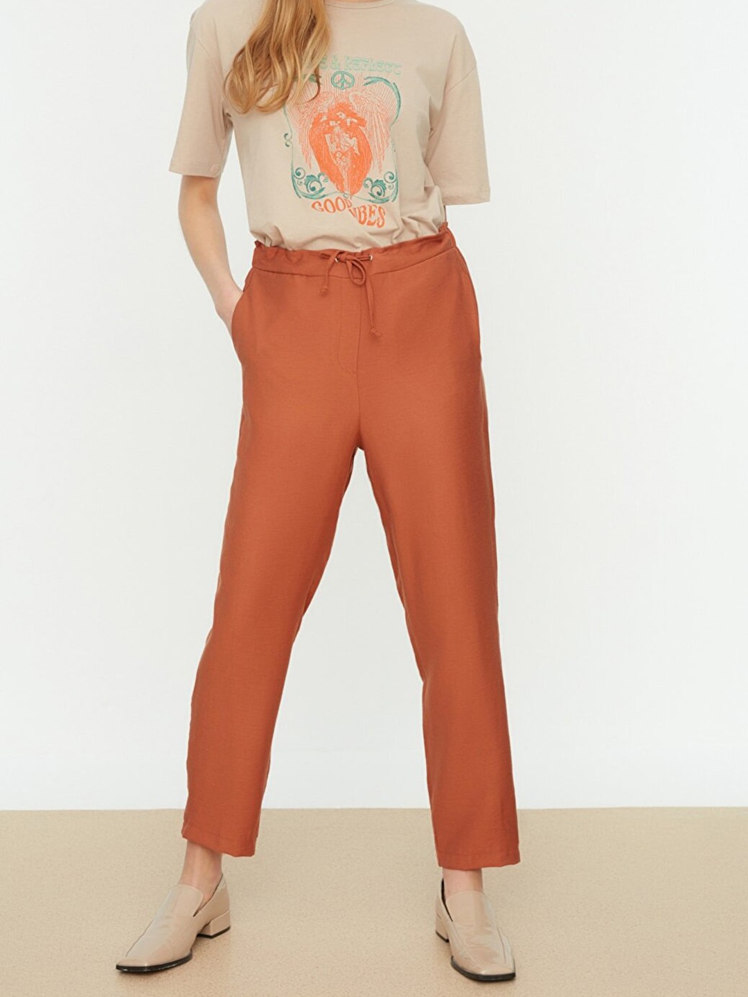 

Trendyol Women Brown Solid High-Rise Trousers