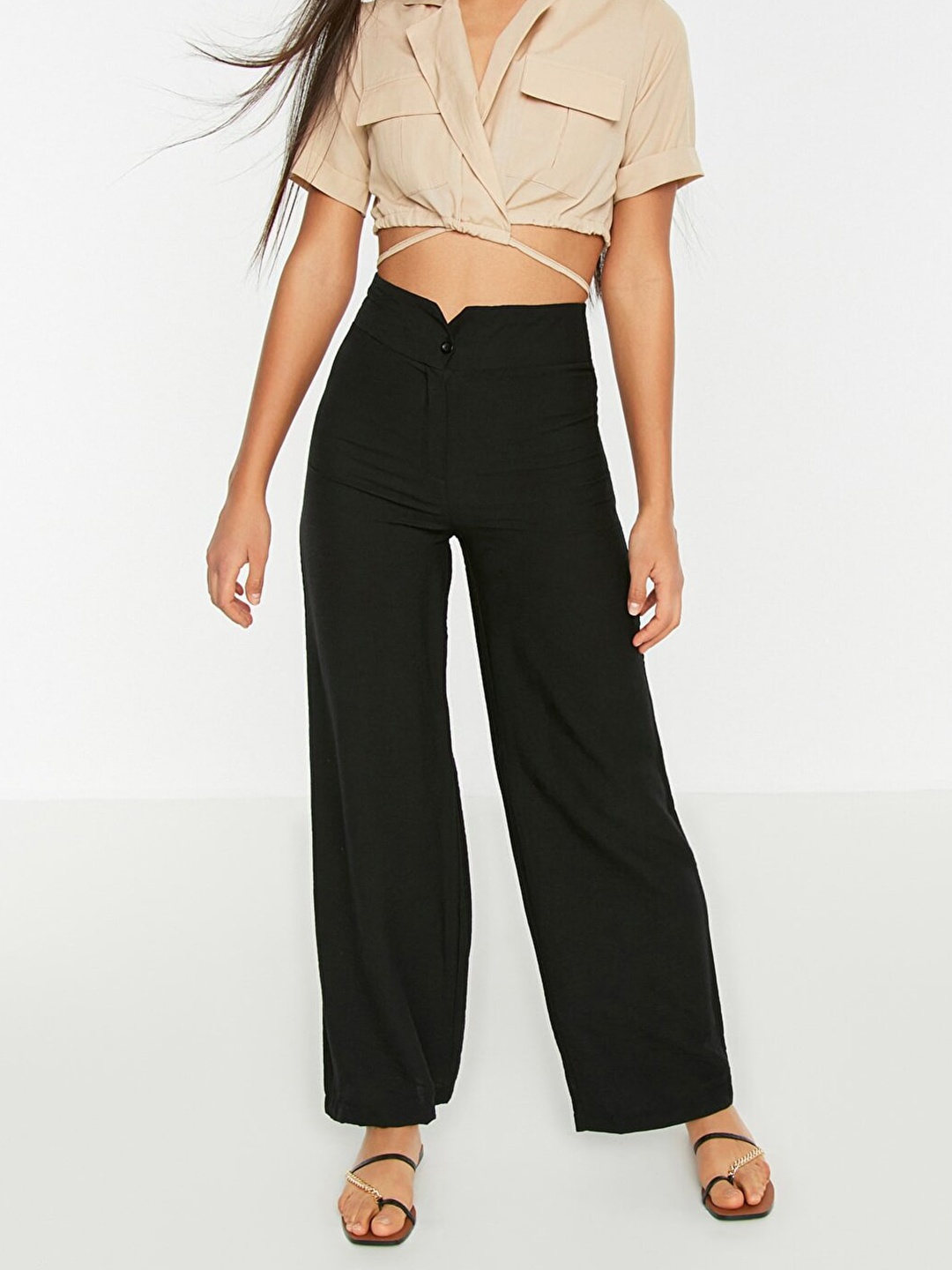 

Trendyol Women Black Crinkled Wide Leg High-Rise Parallel Trousers