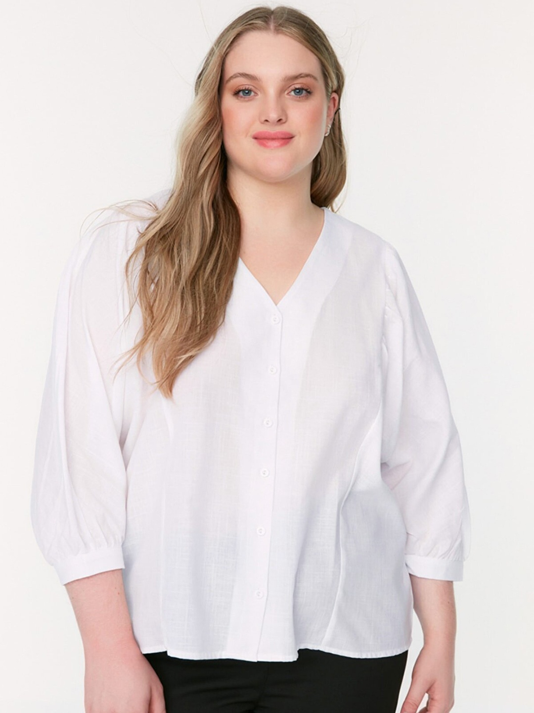 

Trendyol Plus Size White Solid Casual Shirt