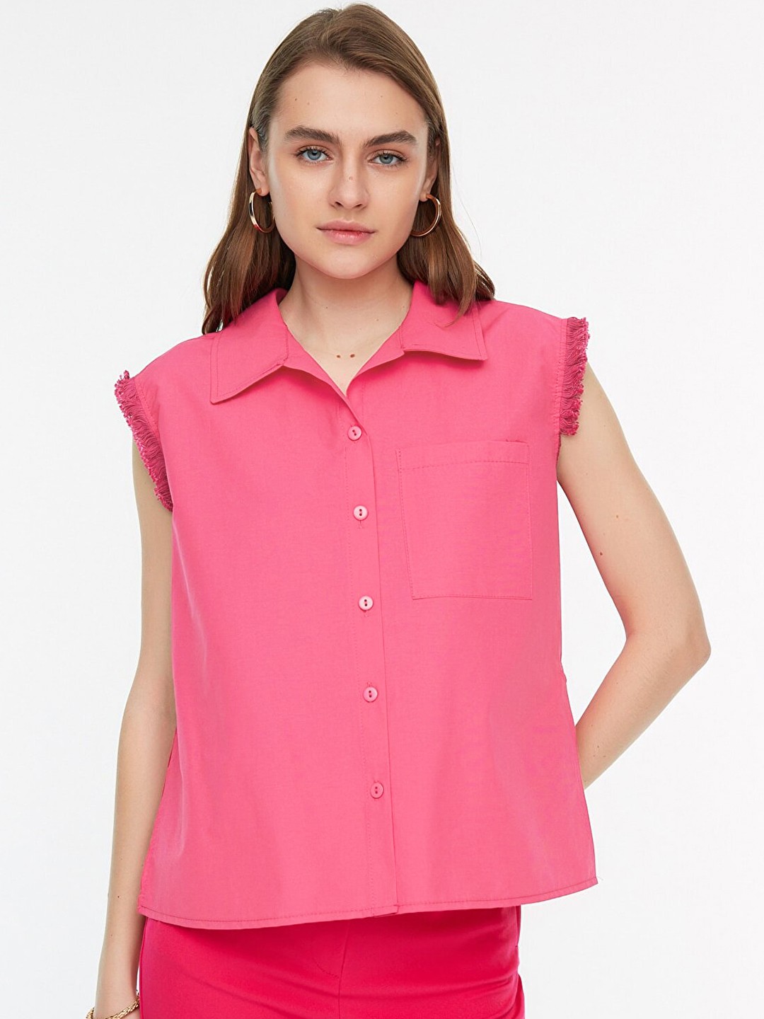 

Trendyol Women Pink Solid Casual Shirt
