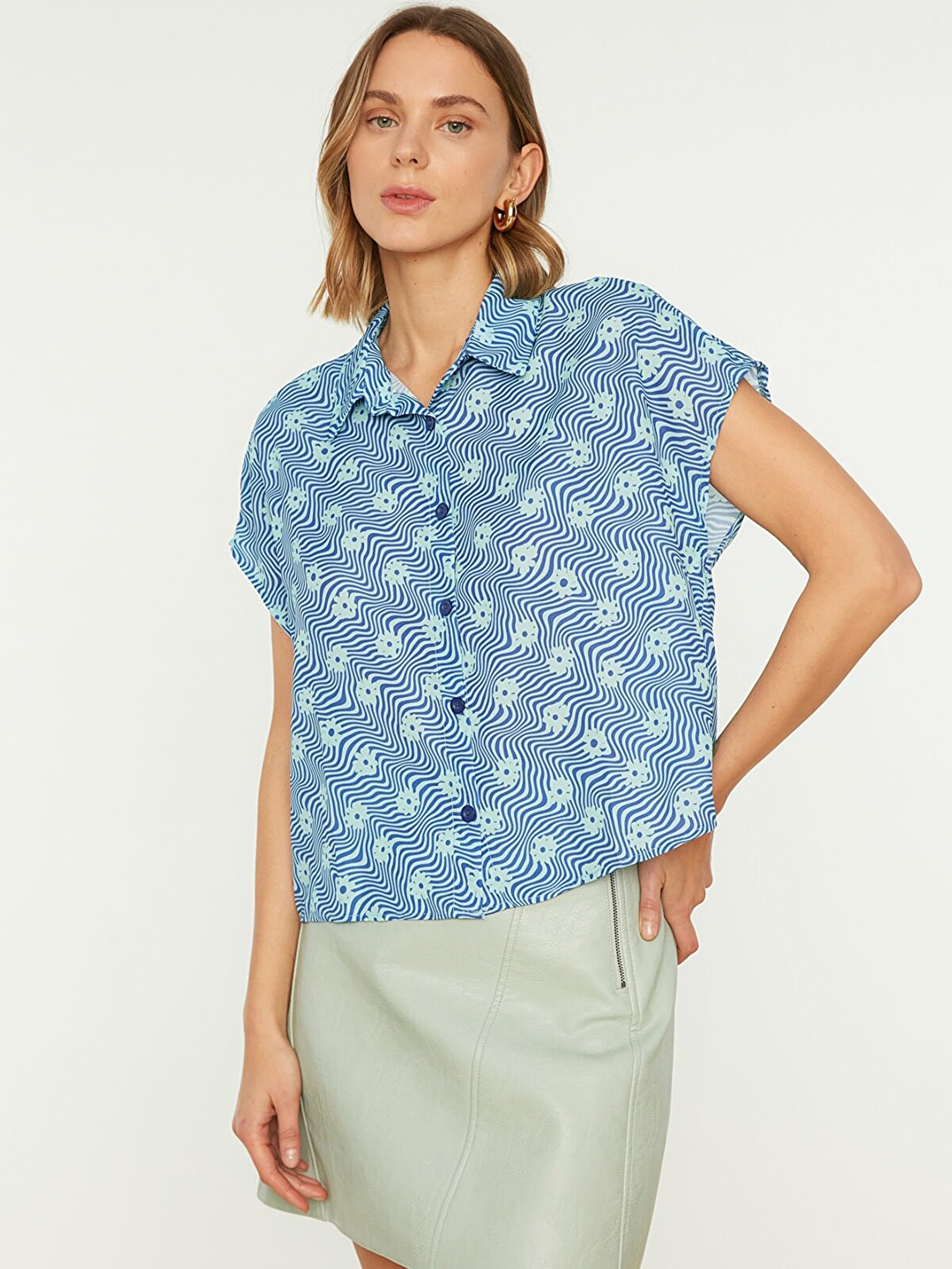 

Trendyol Women Blue Abstract Printed Casual Shirt