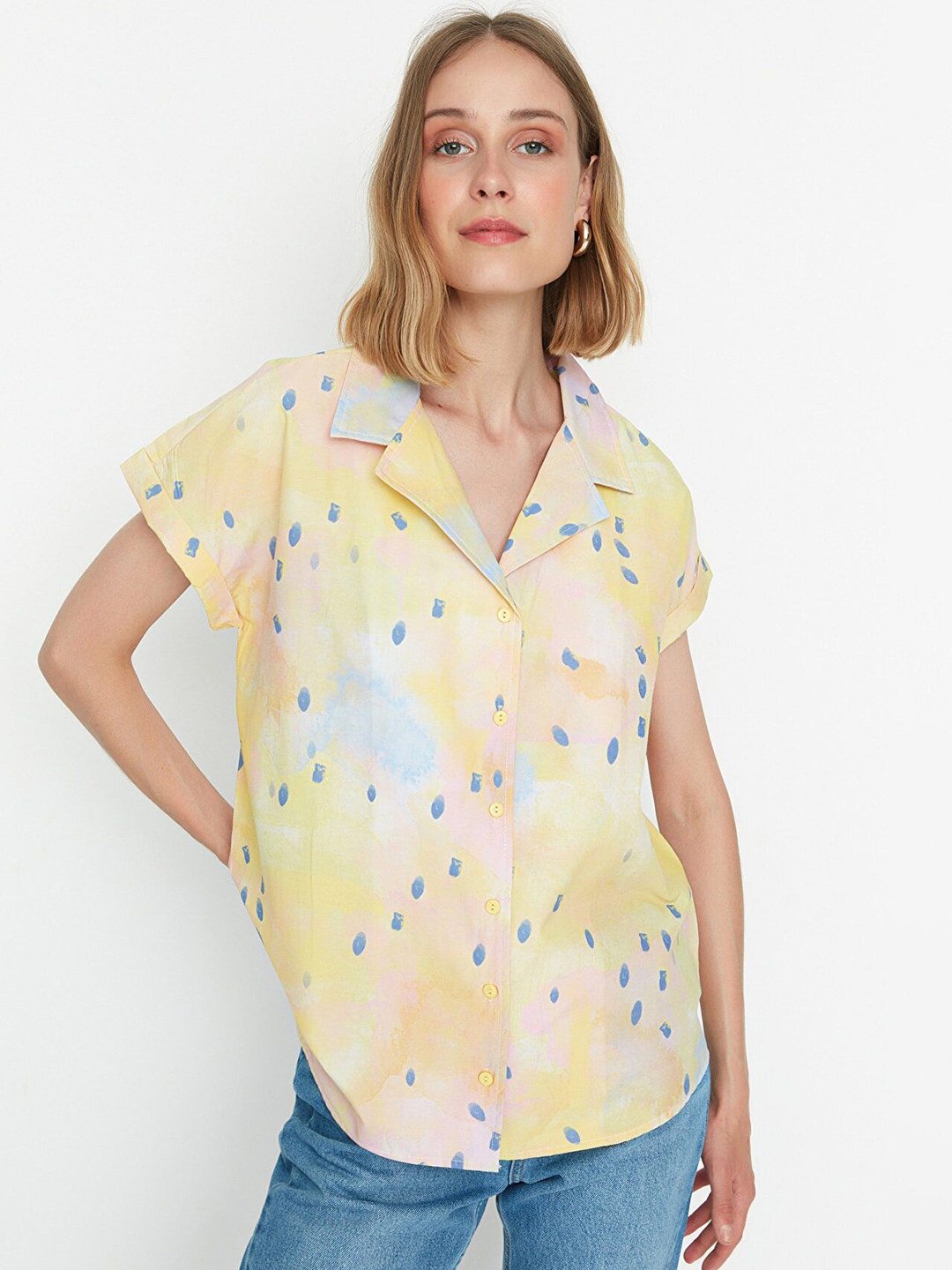 

Trendyol Women Yellow Abstract Printed Casual Shirt