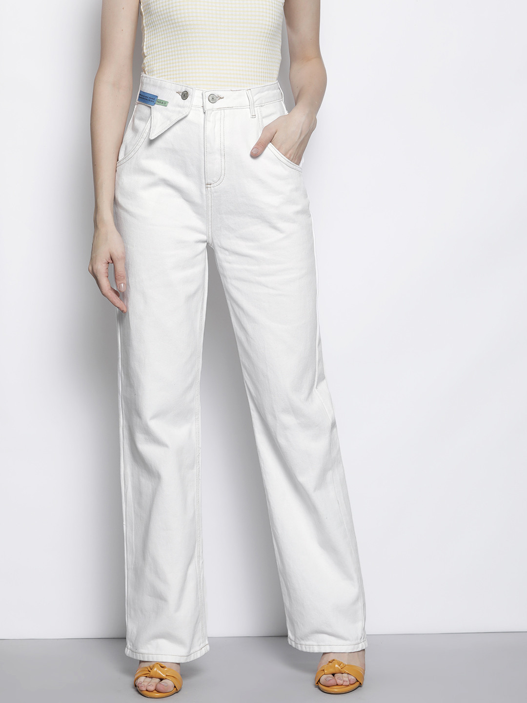 

Trendyol Women White Pure Cotton Bootcut High-Rise Applique Stretchable Jeans