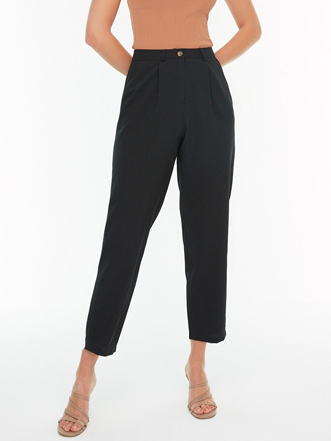 

Trendyol Women Black Solid Straight Fit High-Rise Pleated Trousers