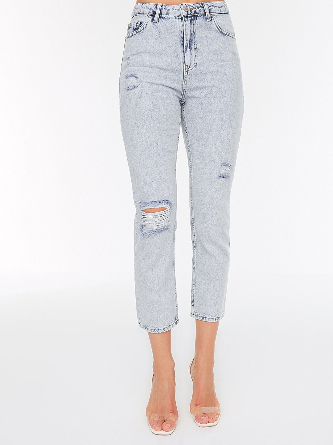 

Trendyol Women Blue Pure Cotton Straight Fit High-Rise Mildly Distressed Stretchable Jeans