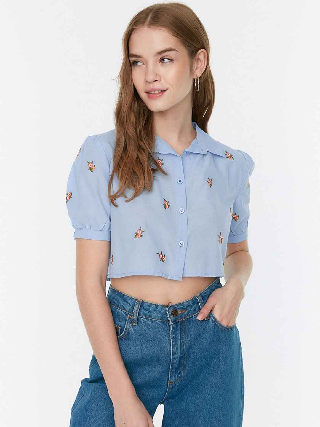 

Trendyol Women Blue Floral Print Crop Casual Shirt