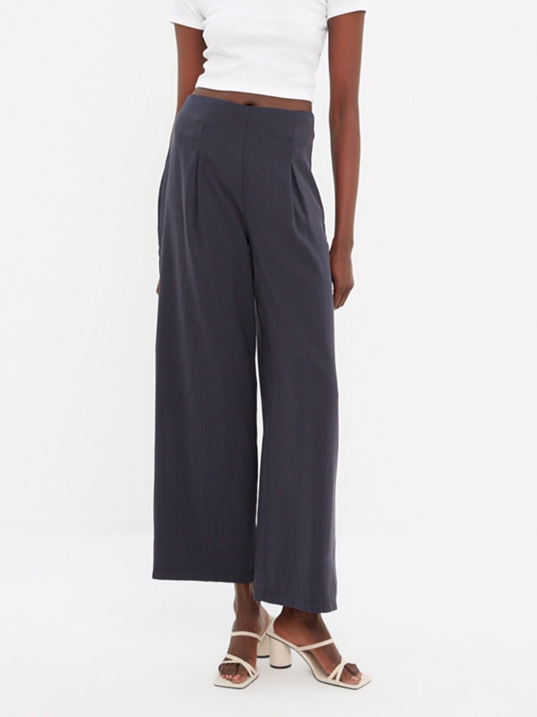 

Trendyol Women Navy Blue Solid High-Rise Pleated Trousers