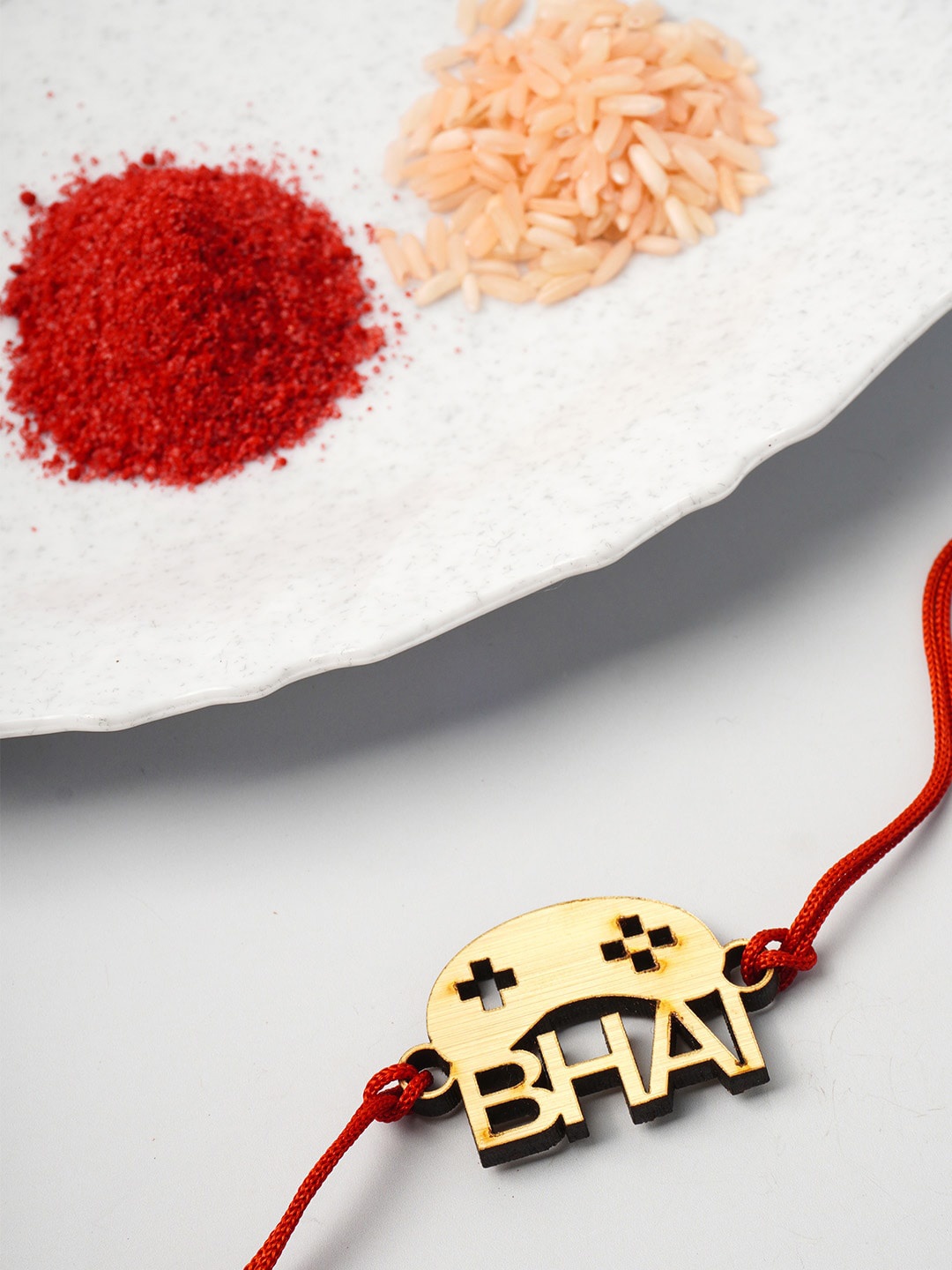 

Ferosh Men Gold-Toned & Red Gamer Bhai Rakhi