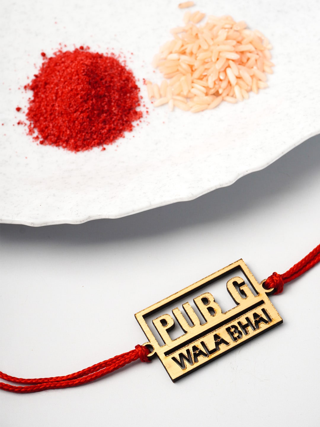 

Ferosh Men Gold-Toned & Red PUBG Wala Bhai Rakhi