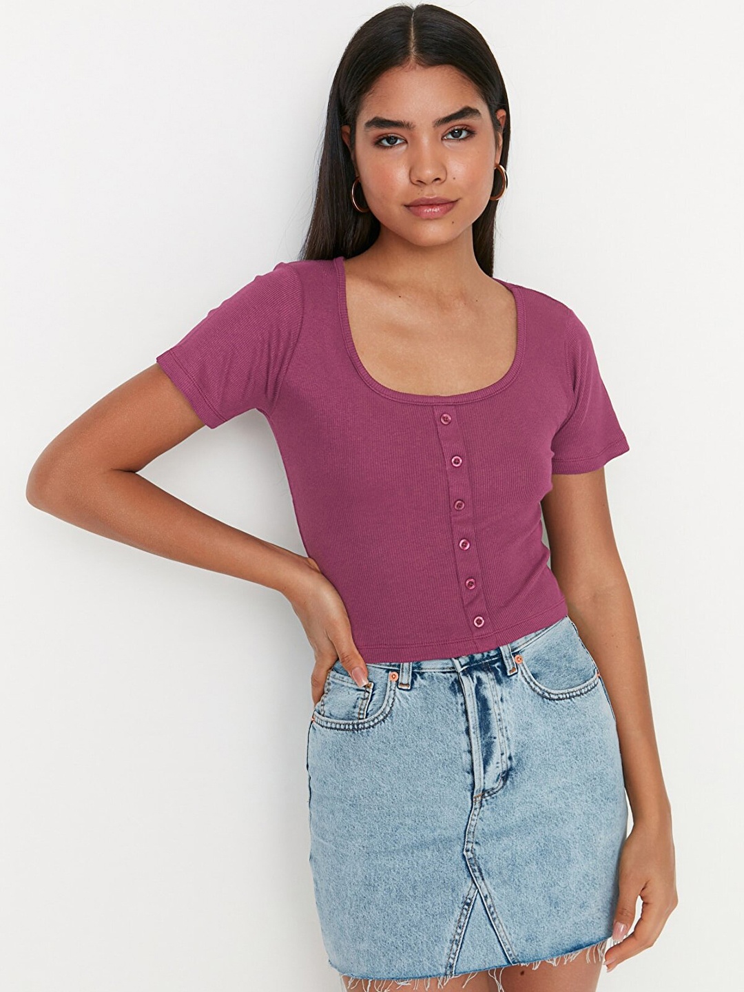 

Trendyol Fuchsia Solid Ribbed Crop Knitted Top