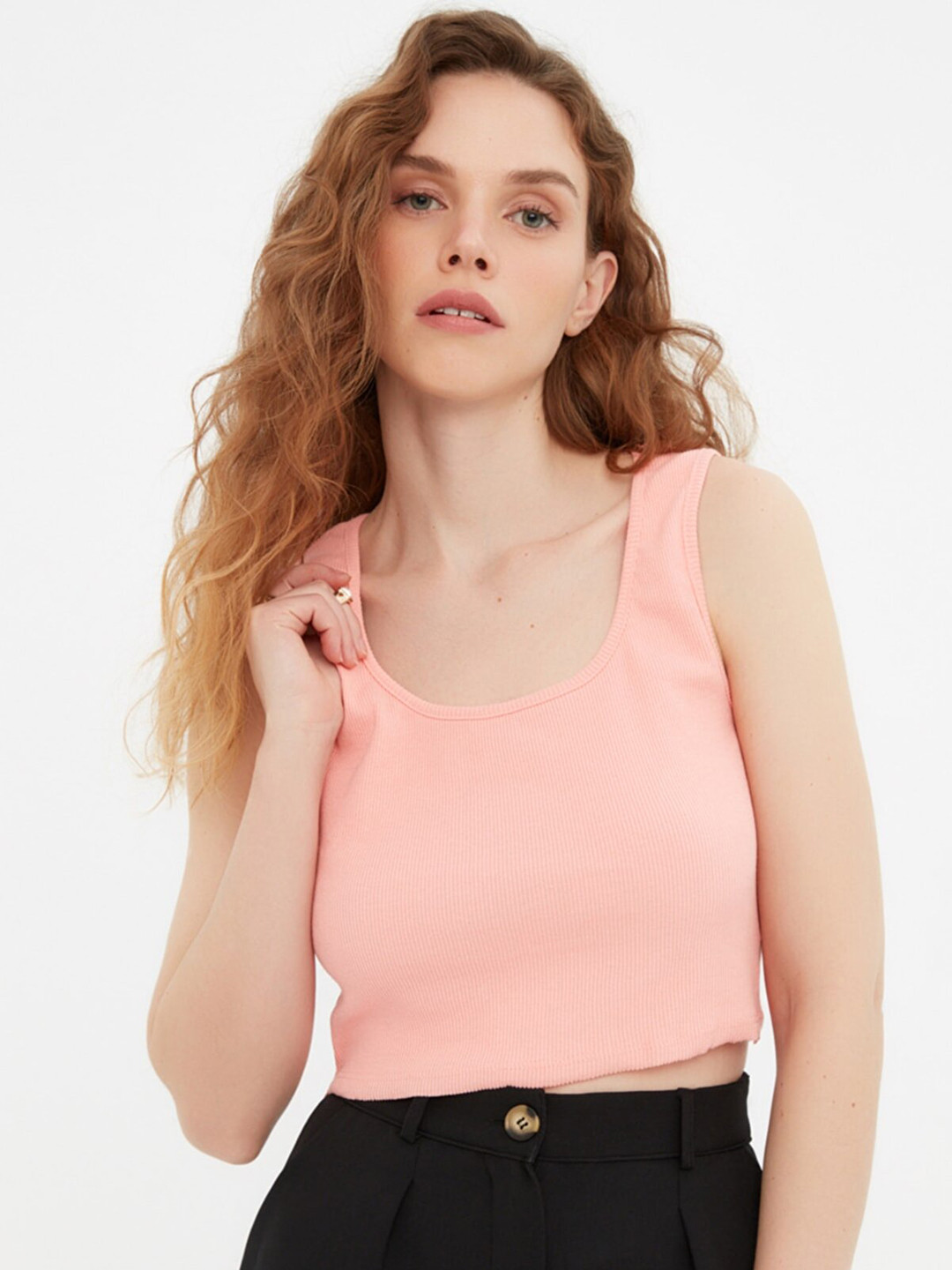

Trendyol Pink Ribbed Fitted Crop Top