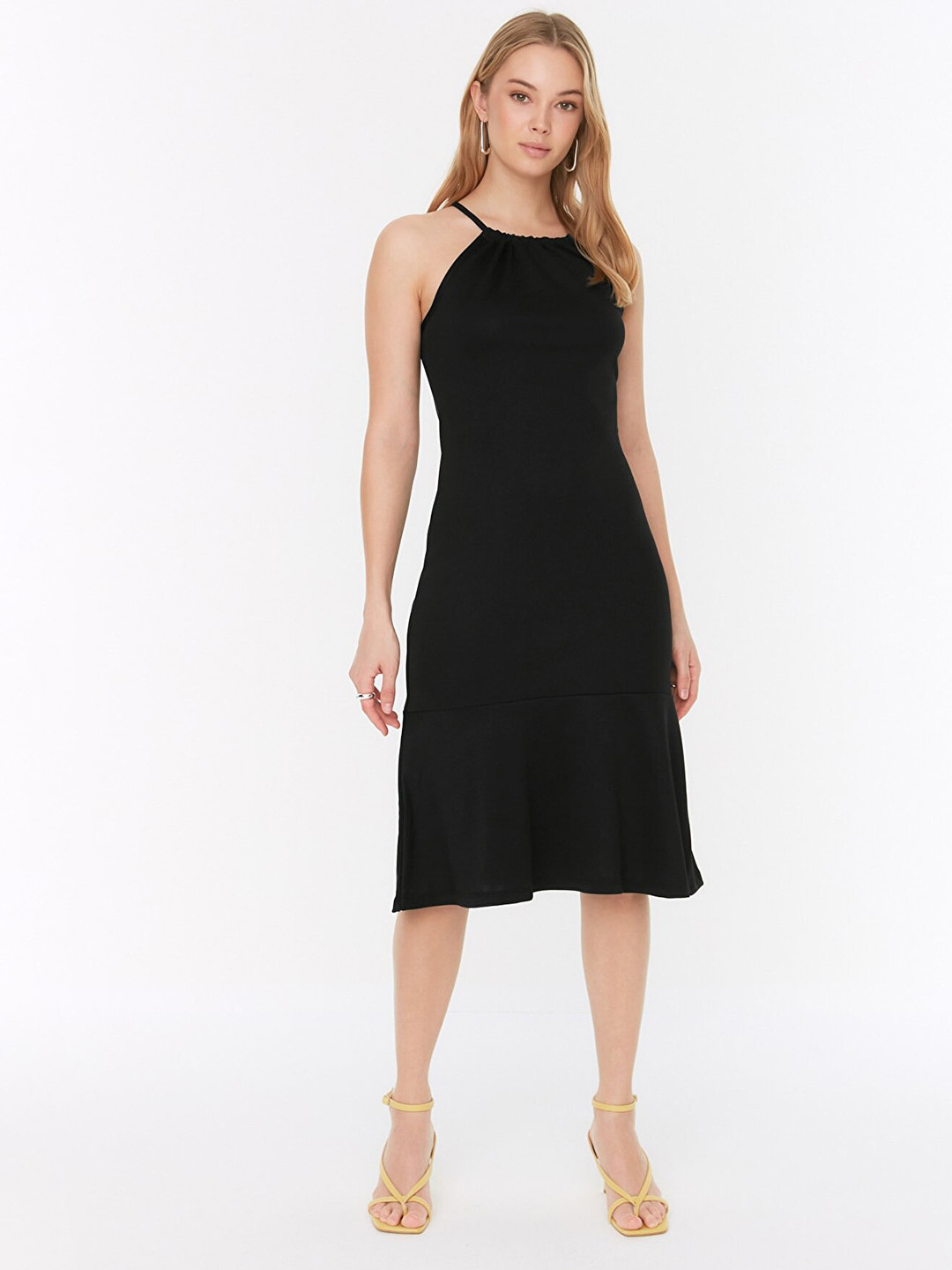 

Trendyol Black Solid Flounce Hem A-Line Midi Dress