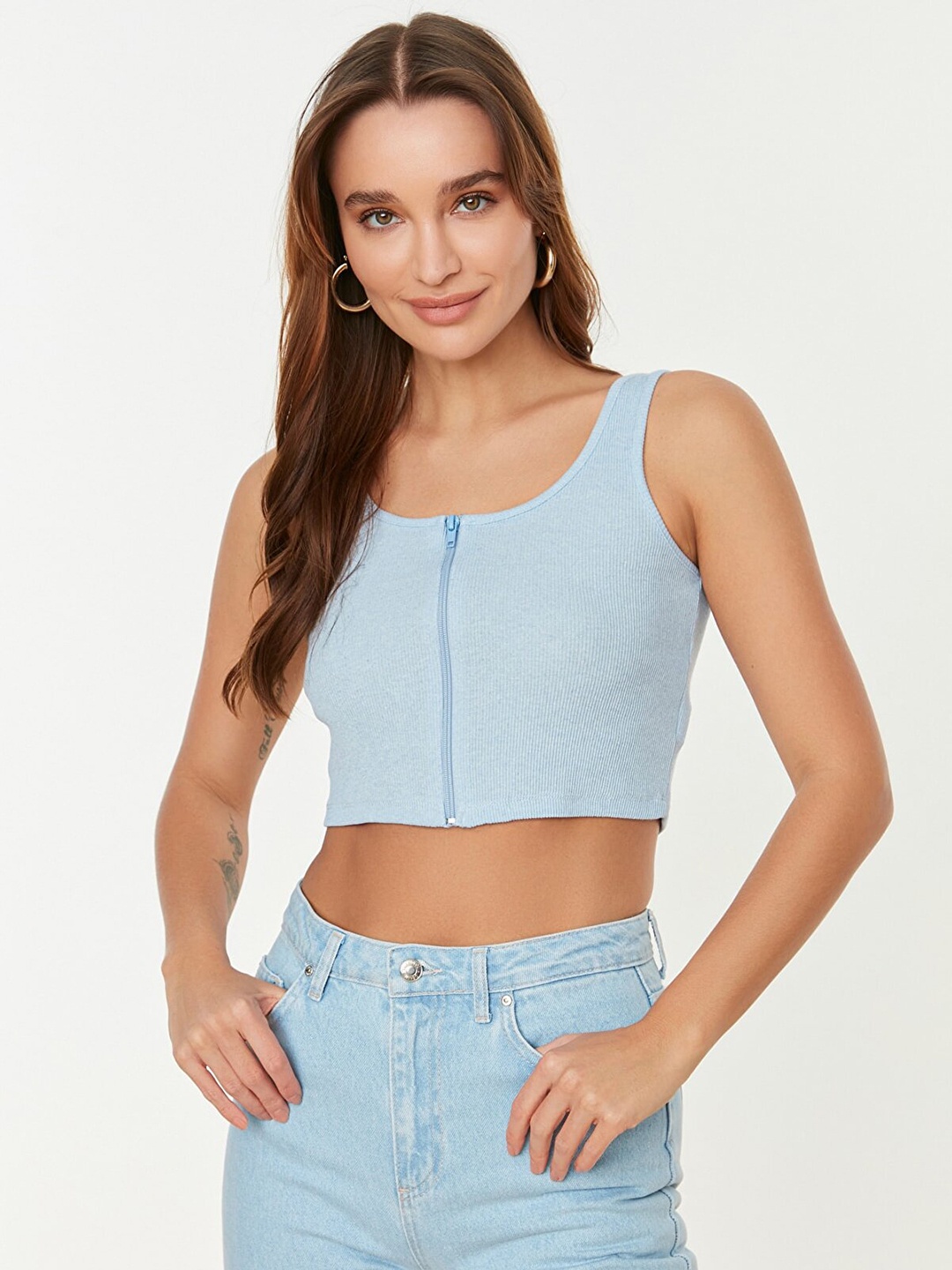 

Trendyol Women Blue Ribbed Front Open Crop Top