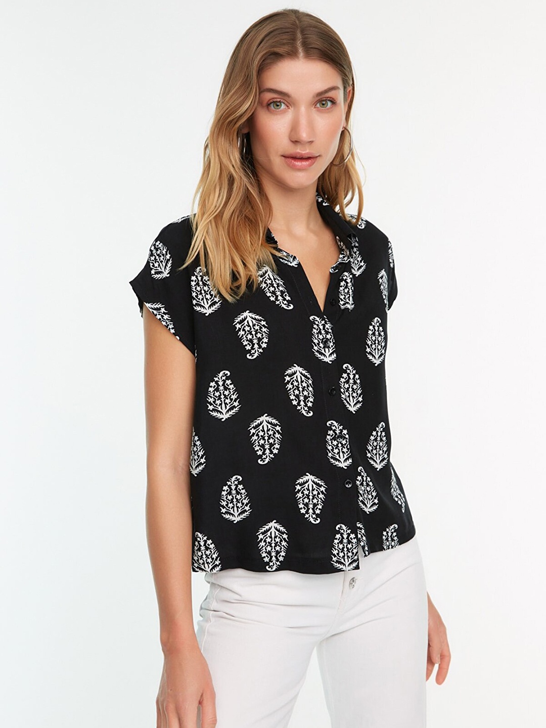 

Trendyol Women Black Ethnic Motifs Printed Casual Shirt