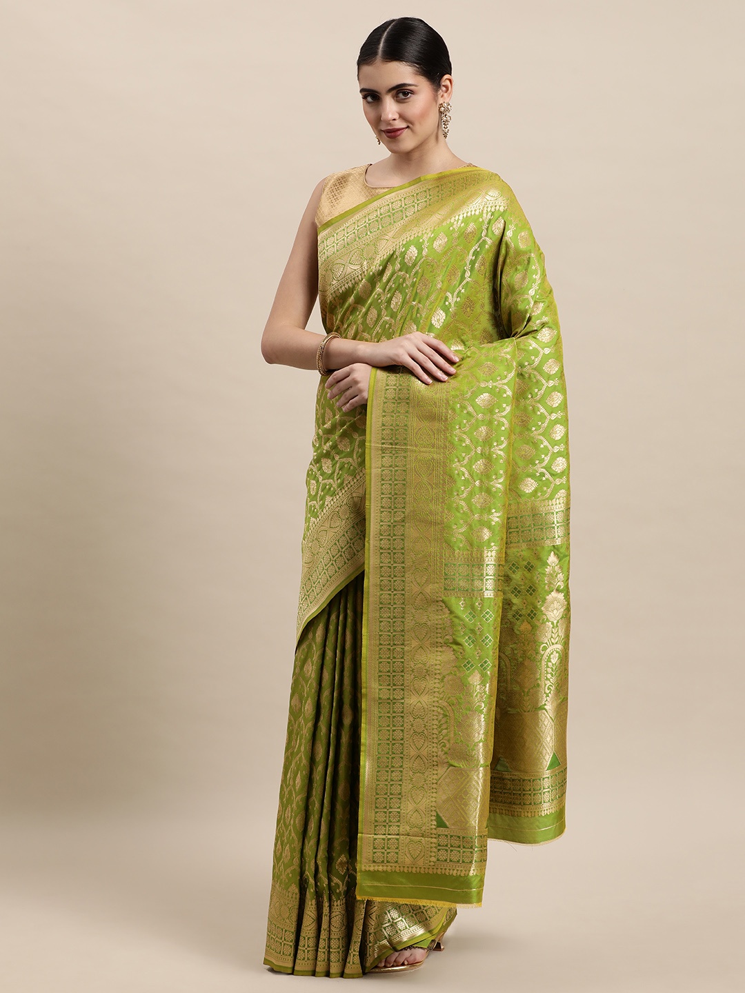 

Royal Rajgharana Saree Green & Golden Woven Design Banarasi Saree