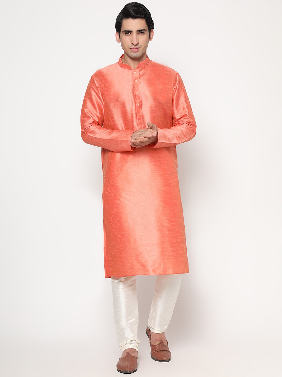 

Vastrasky Global Men Peach-Coloured & dusty orange Thread Work Khadi Kurta