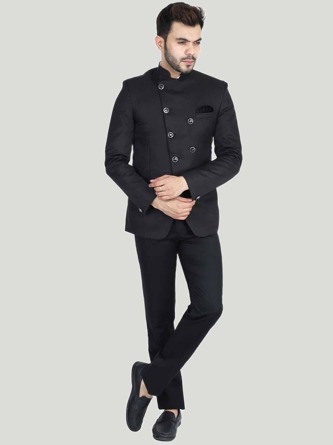 

TAHVO Men Black Solid 2-Piece Bandhgala Suit