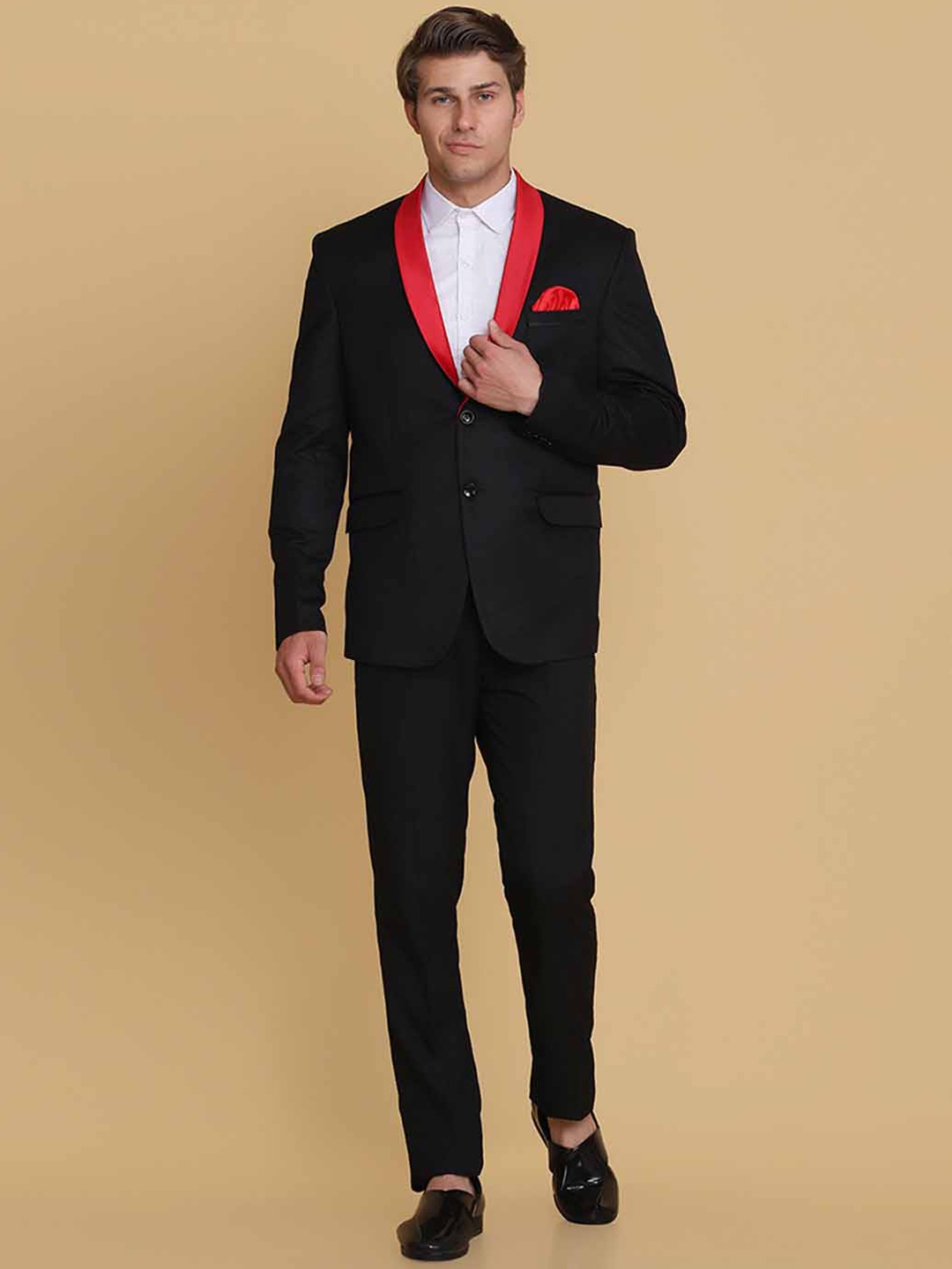 

TAHVO Men Black Solid 2-Piece Single Breasted Suit