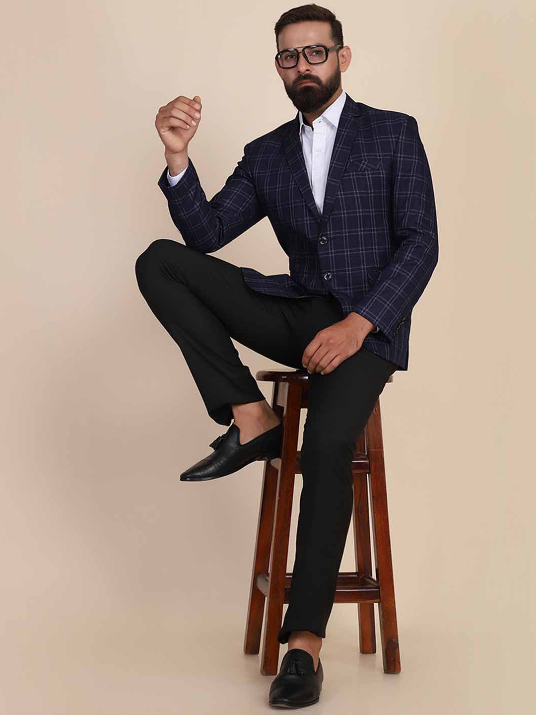 

TAHVO Men Blue Checked Single-Breasted Two-Piece Suit