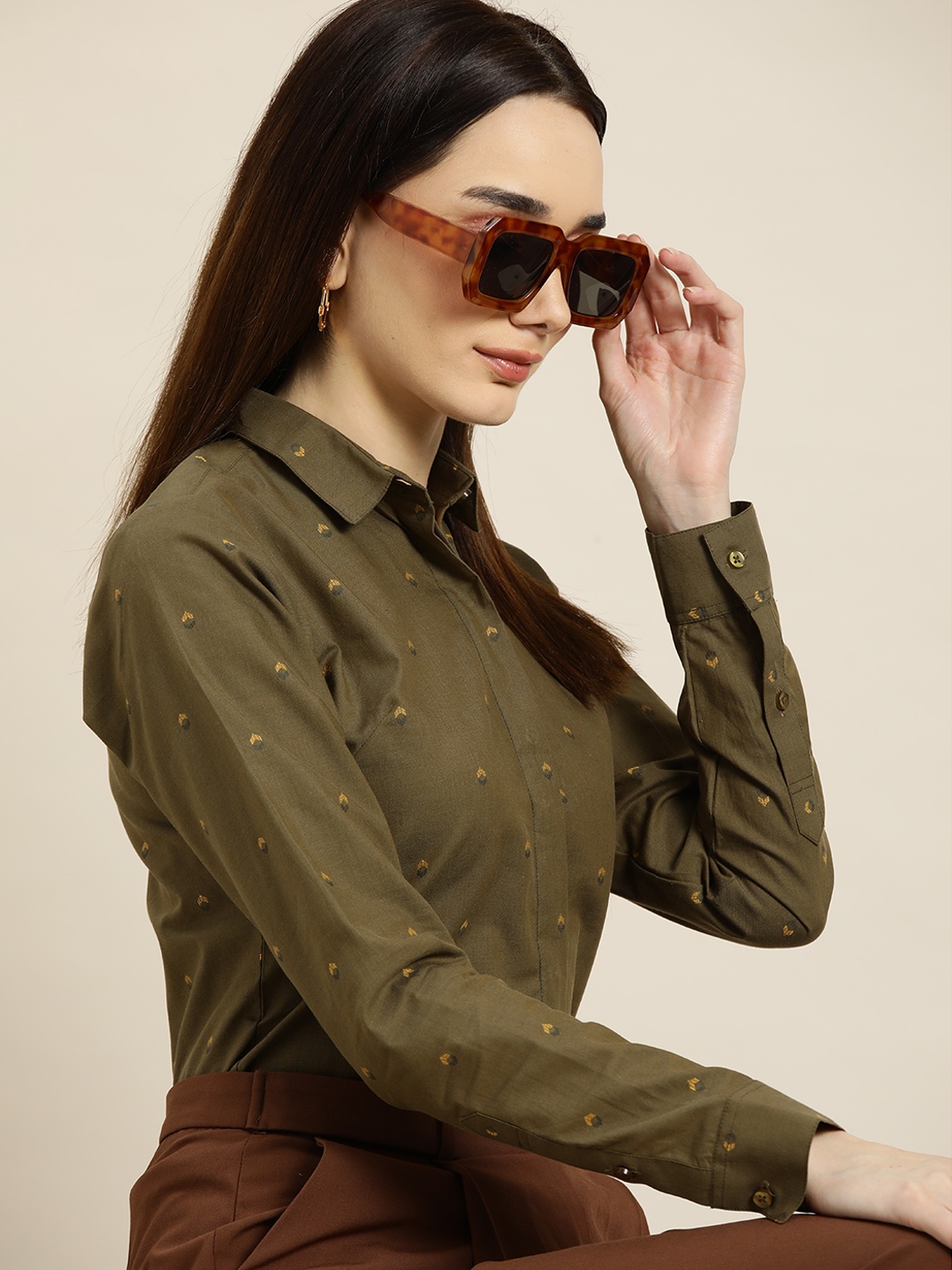 

Hancock Women Olive Green Standard Slim Fit Printed Pure Cotton Formal Shirt