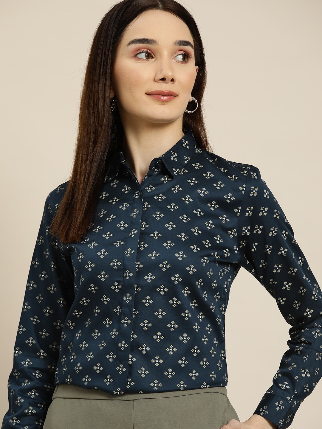 

Hancock Women Navy Blue Standard Slim Fit Printed Pure Cotton Formal Shirt