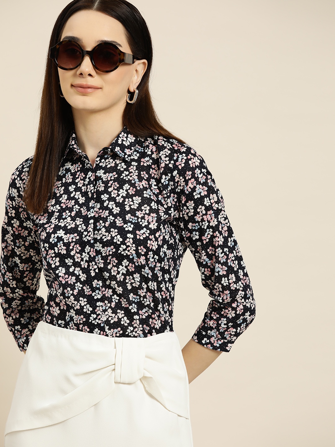 

Hancock Women Navy Blue Standard Slim Fit Floral Printed Pure Cotton Formal Shirt