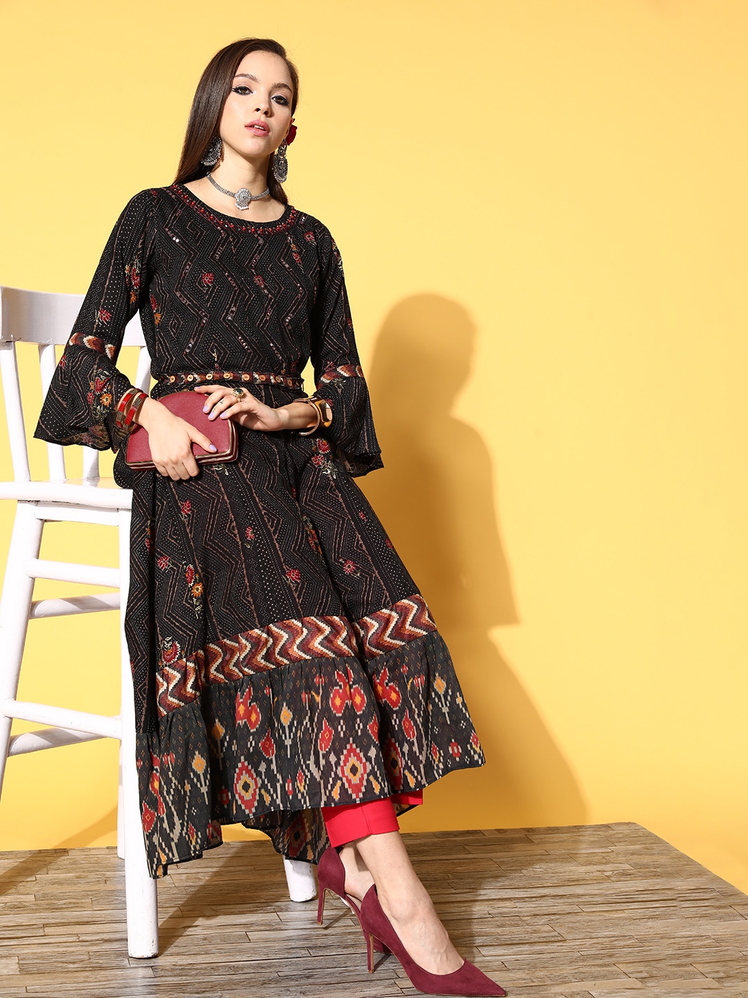 

ZOLA Women Stunning Black Viscose Rayon Ethereal Embroidery Kurta