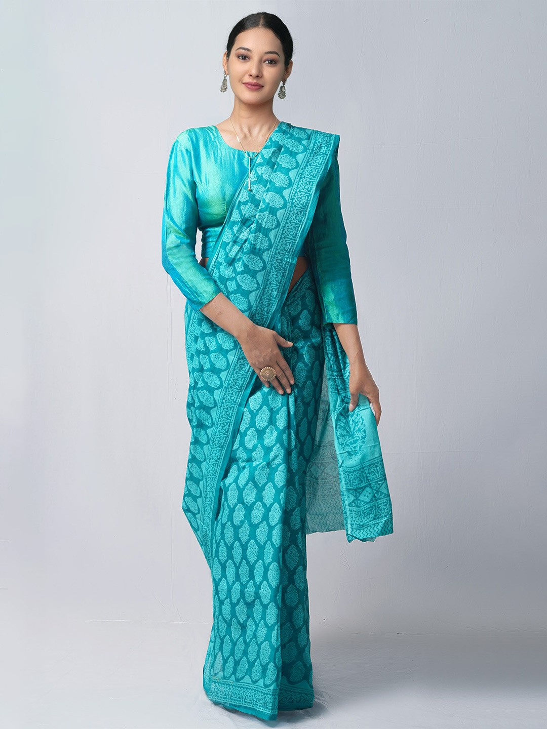 

Unnati Silks Blue & Teal Ethnic Motifs Pure Cotton Block Print Saree