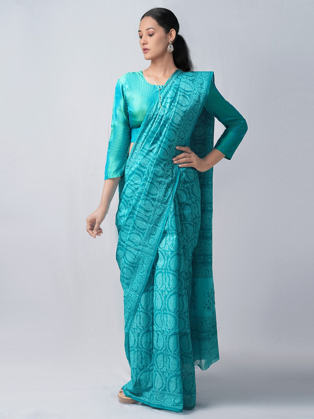

Unnati Silks Green Ethnic Motifs Pure Cotton Block Print Saree