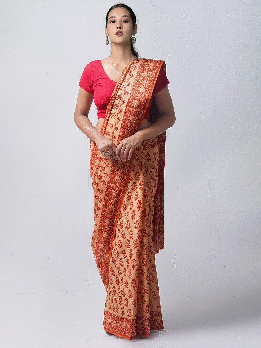

Unnati Silks Cream-Coloured & Red Ethnic Motifs Pure Cotton Block Print Saree
