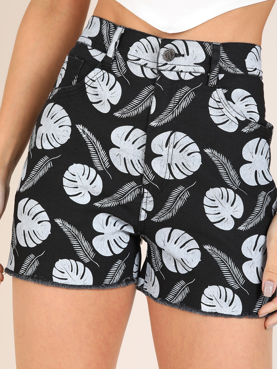 

MONTREZ Women Black Floral Printed High-Rise Denim Shorts
