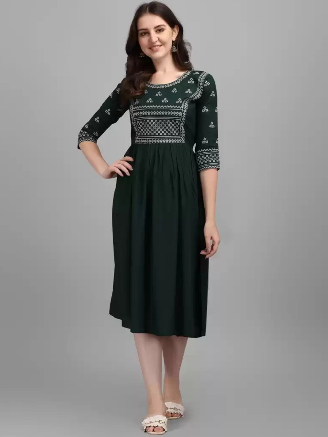 

RUHI FASHION Women Green Yoke Design Keyhole Neck Flared Sleeves Anarkali Kurta