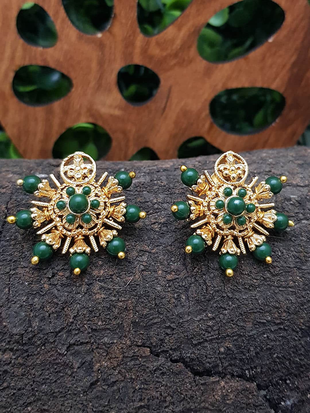 

GRIIHAM Green Contemporary Studs Earrings