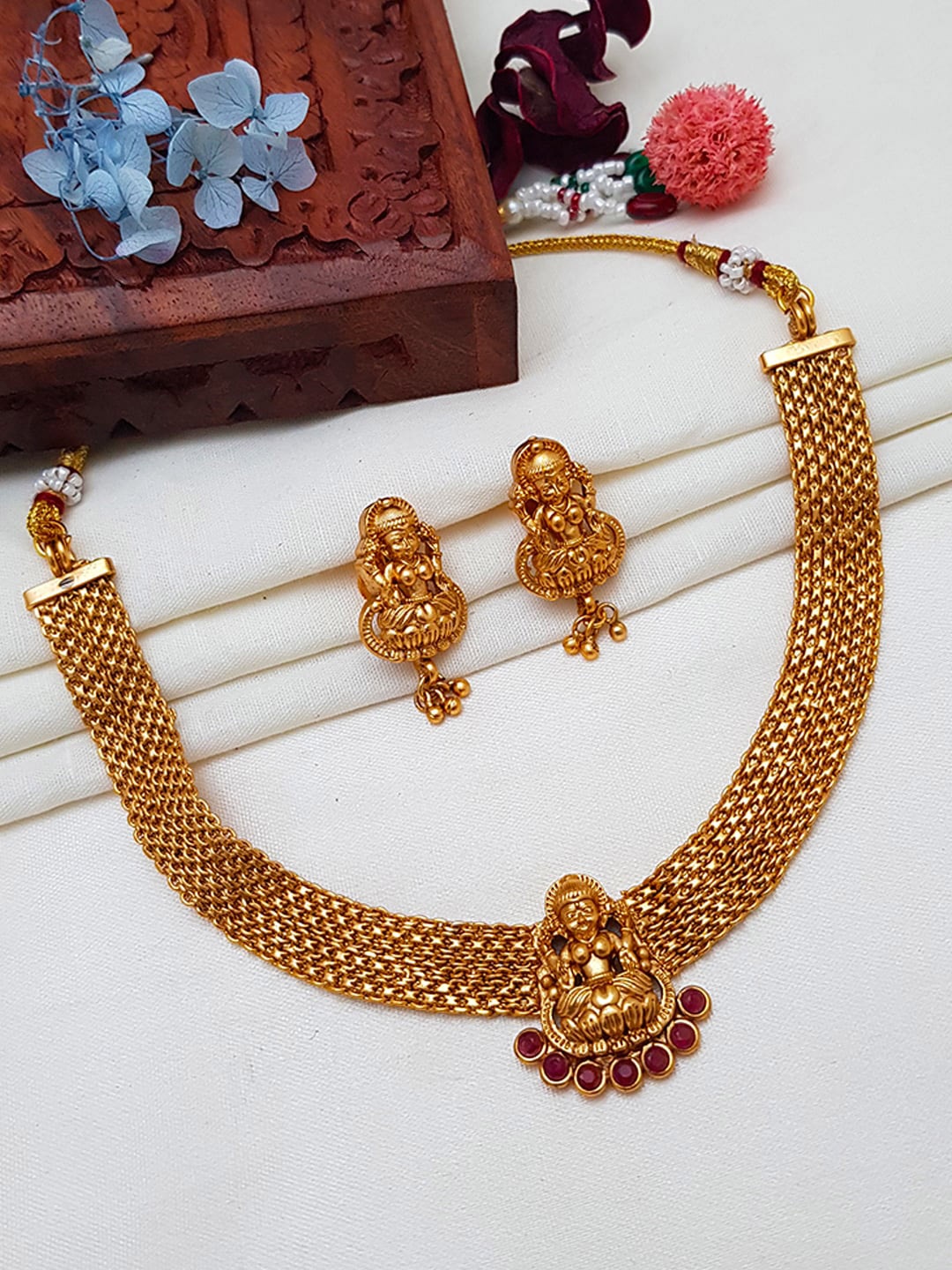 

GRIIHAM Gold-Plated Maroon AD-Studded & Beaded Jewellery Set