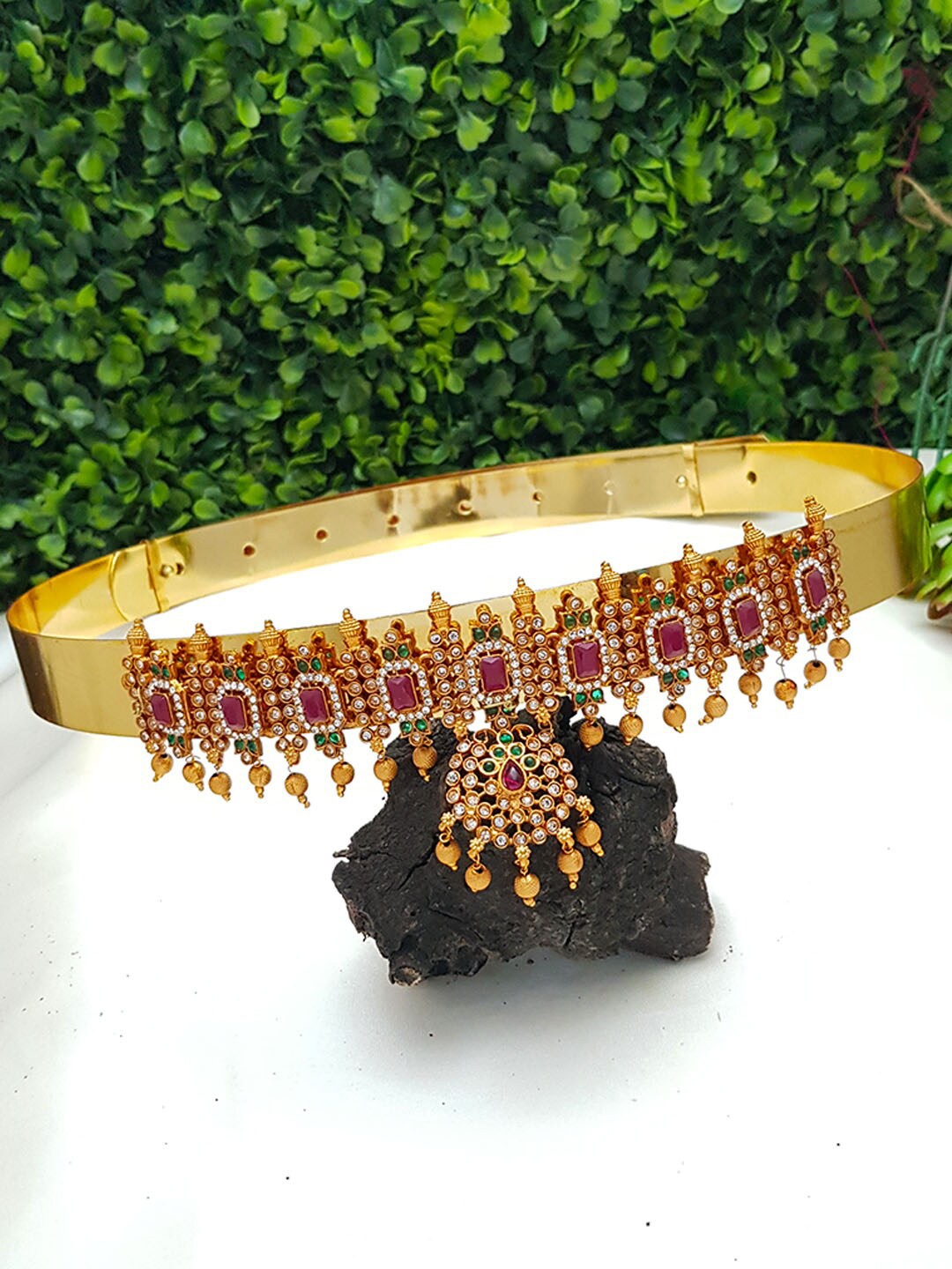 

GRIIHAM Gold-Plated Green Stone-Studded Kamarbandh