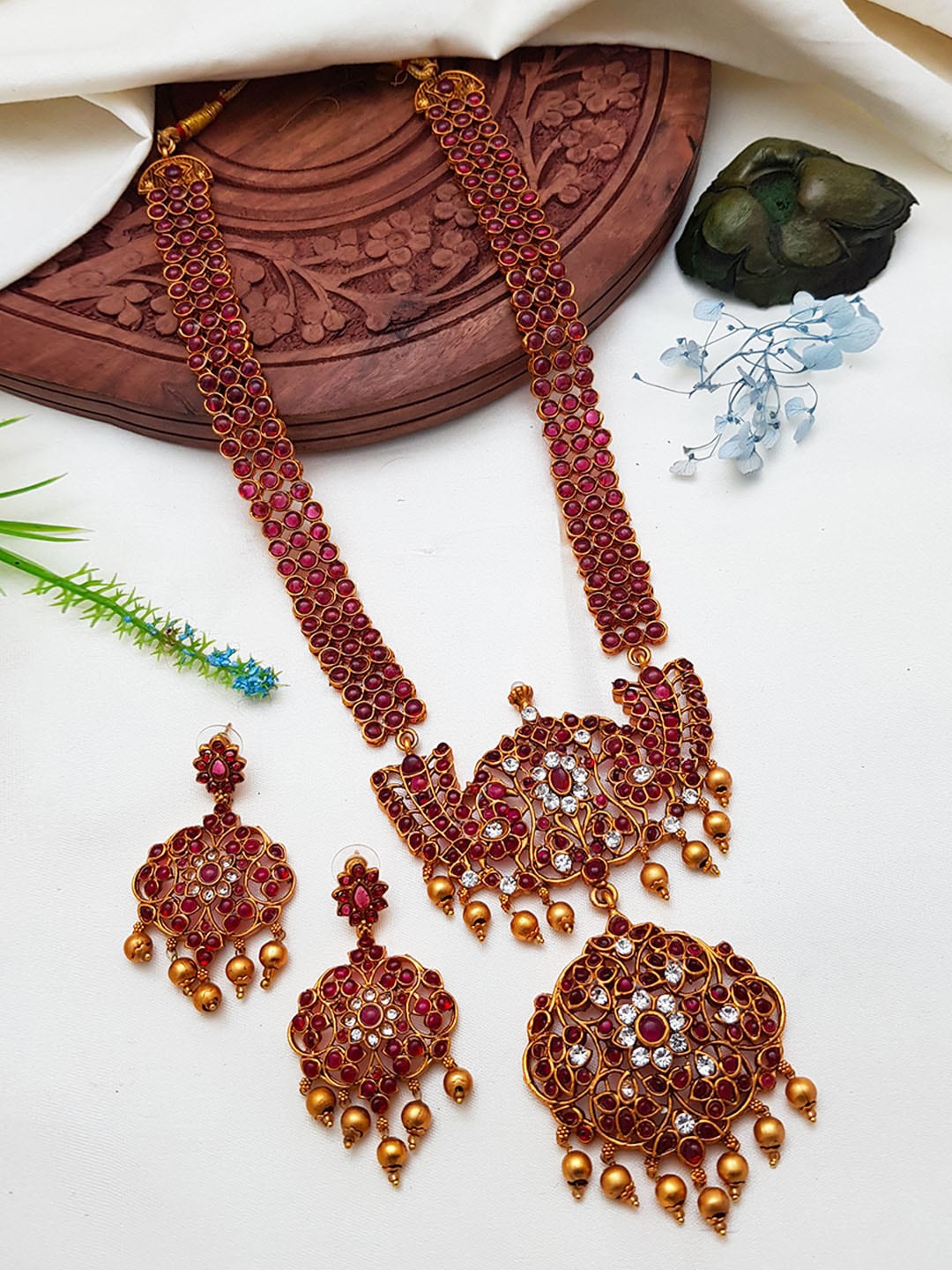 

GRIIHAM Gold-Plated & Magenta-Pink AD-Studded Jewellery Set