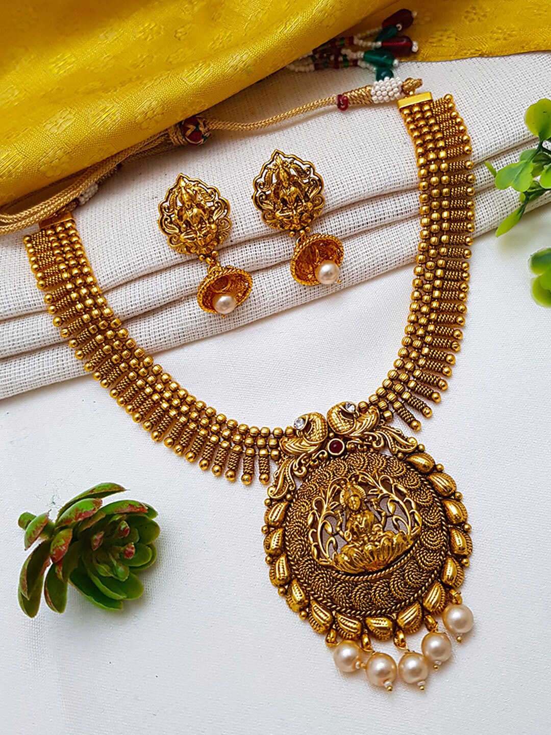

GRIIHAM Gold Plated Temple Jewellery Set