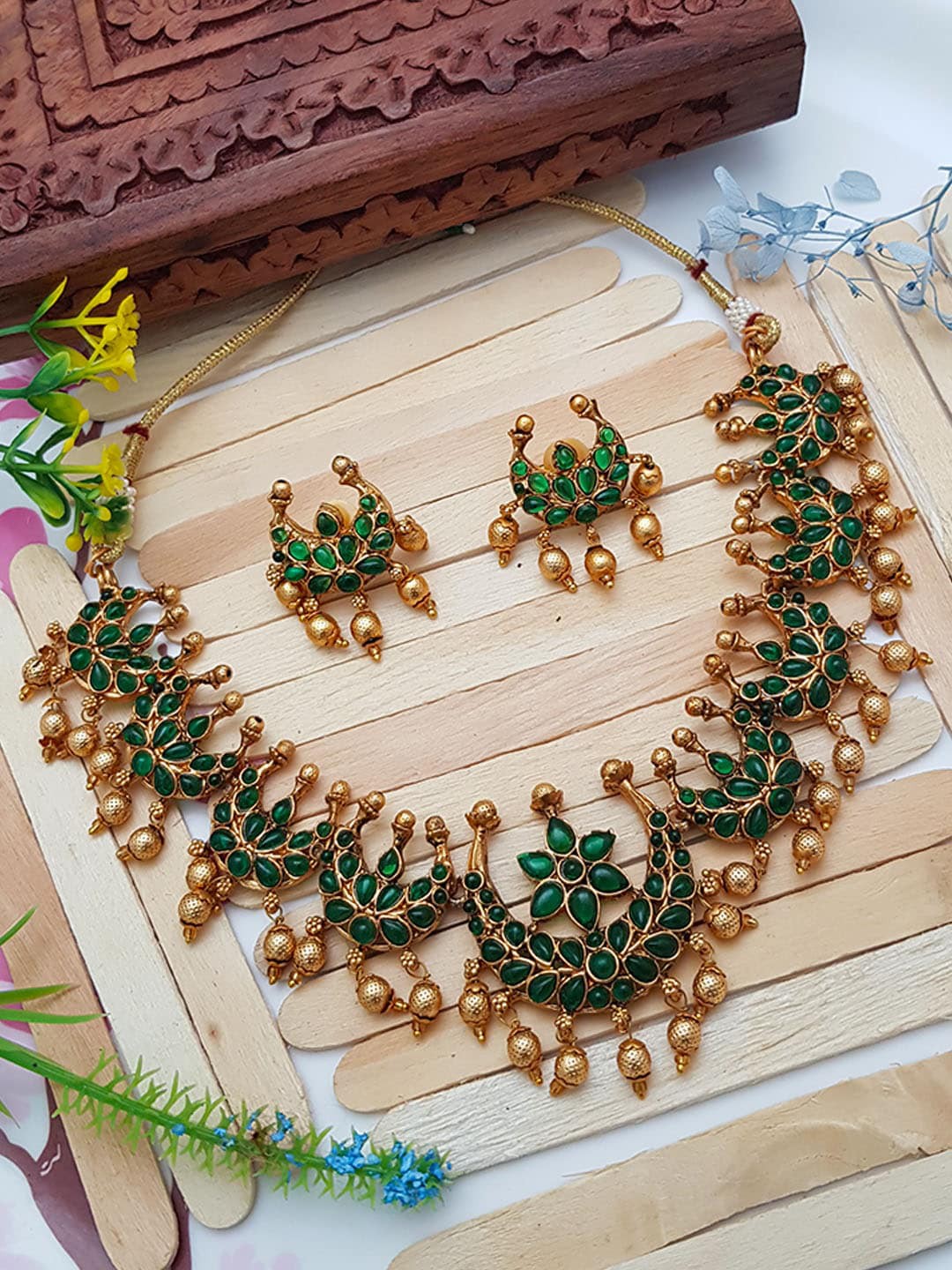 

GRIIHAM Gold-Plated Green Stone-Studded & White Pearl-Beaded Jewellery Set