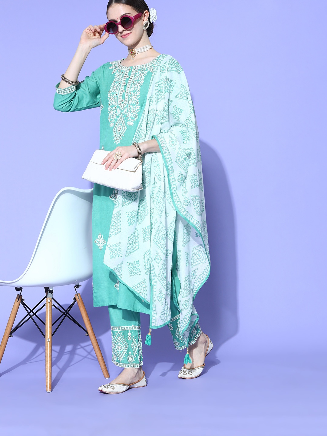 

ZOLA Women Ethnic Motifs Viscose Rayon Scalloped Edge Kurta Set, Sea green