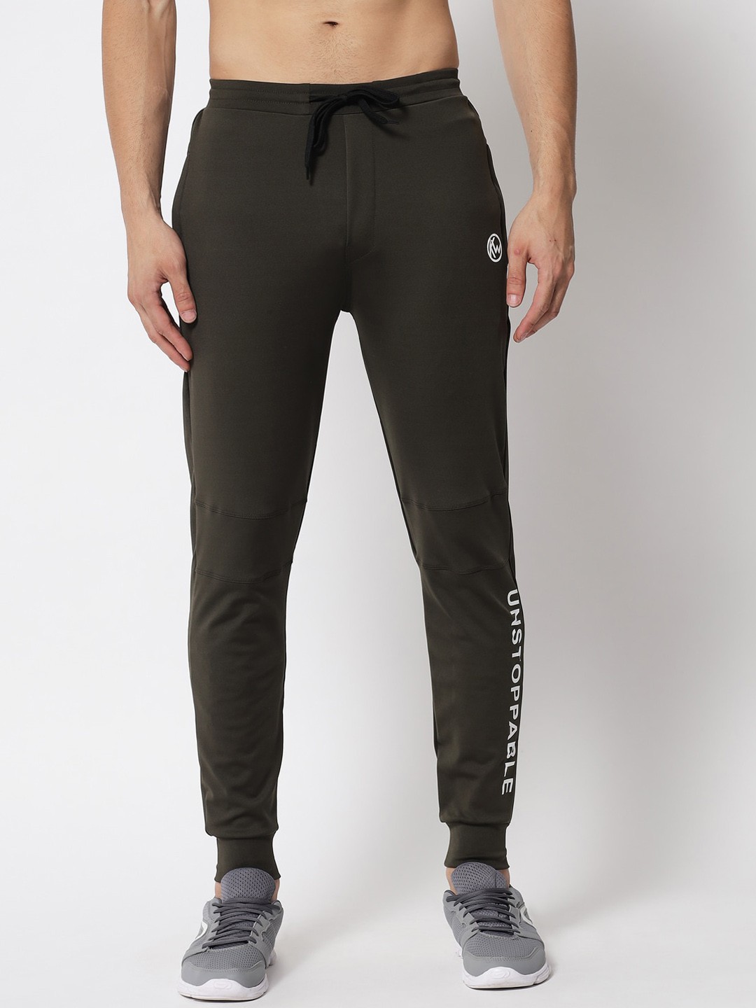 

Kashwear Men Olive & White Solid Slim Fit Joggers