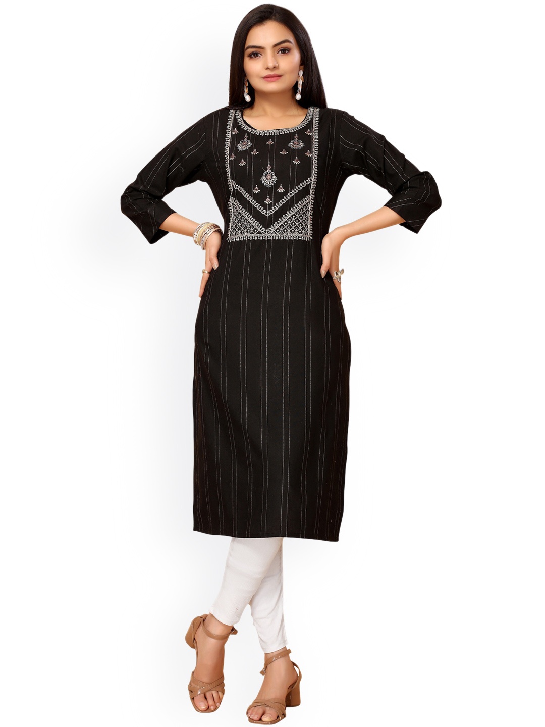 

Nimayaa Women Black Embellished Indie Prints Kurta