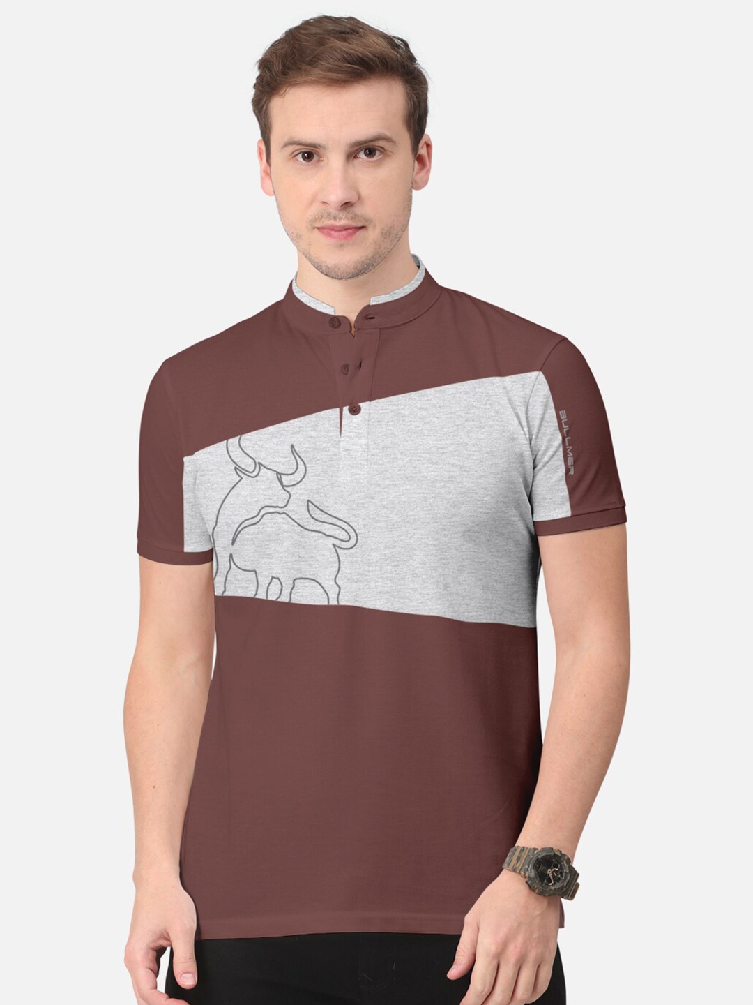 

BULLMER Men Taupe Colourblocked Mandarin Collar Bio Finish T-shirt