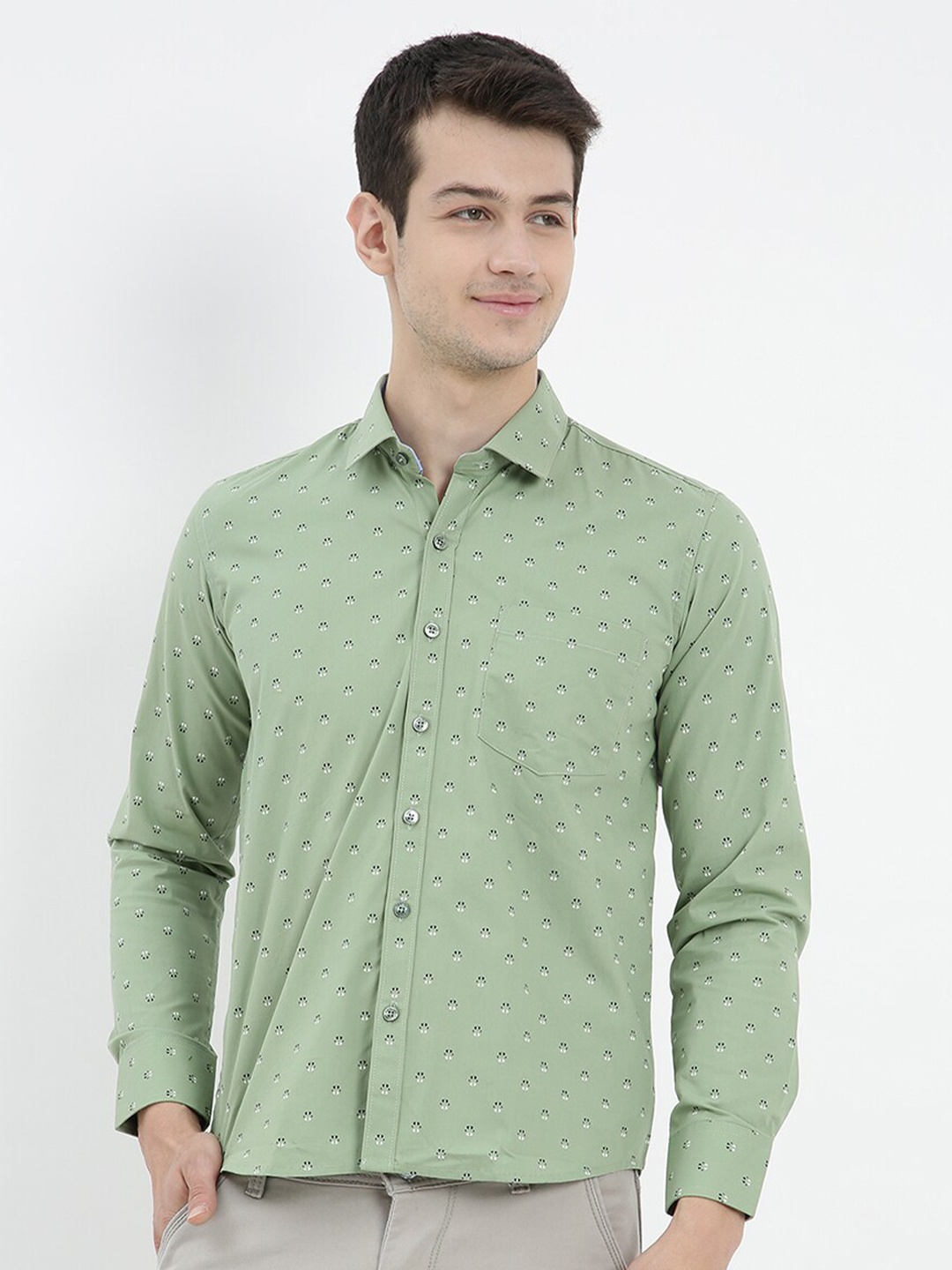 

V2 Value & Variety Men Green Printed Formal Shirt