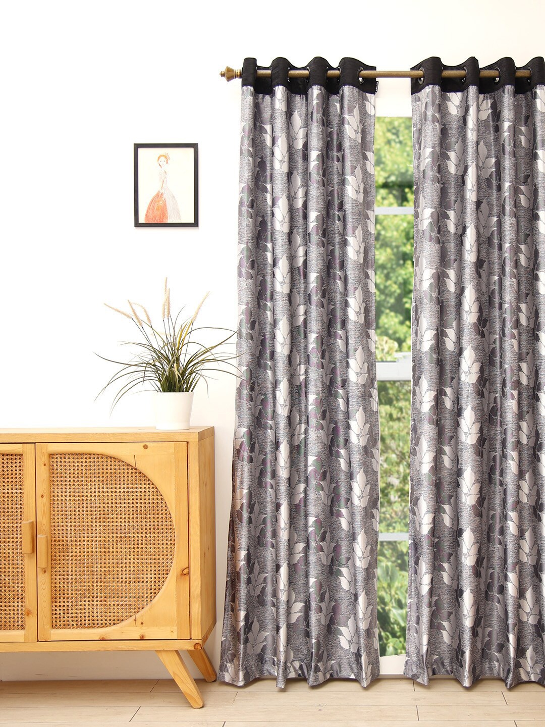 

Ariana Brown & White Geometric Door Curtain