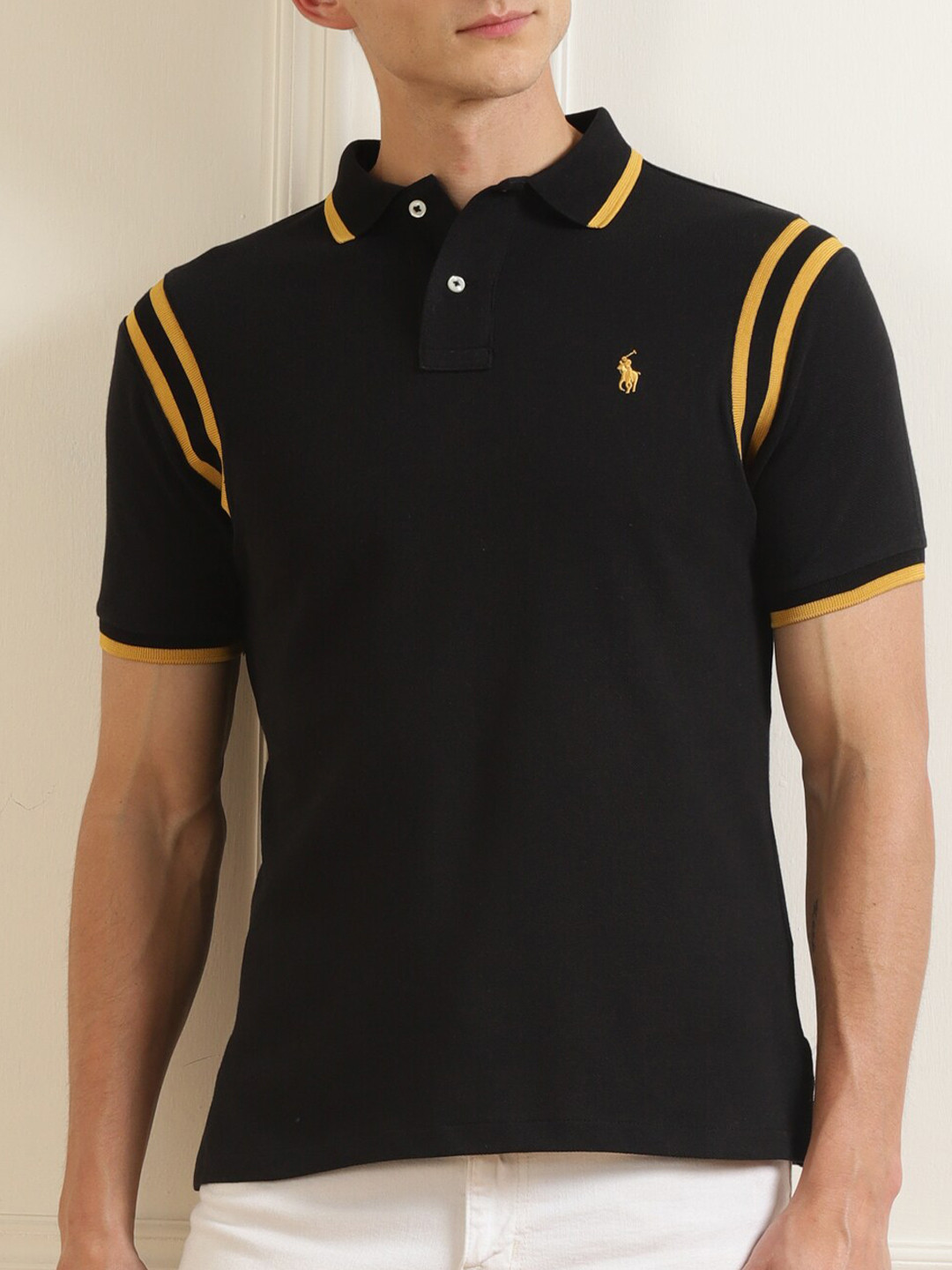 

Polo Ralph Lauren Men Black Polo Collar Applique T-shirt