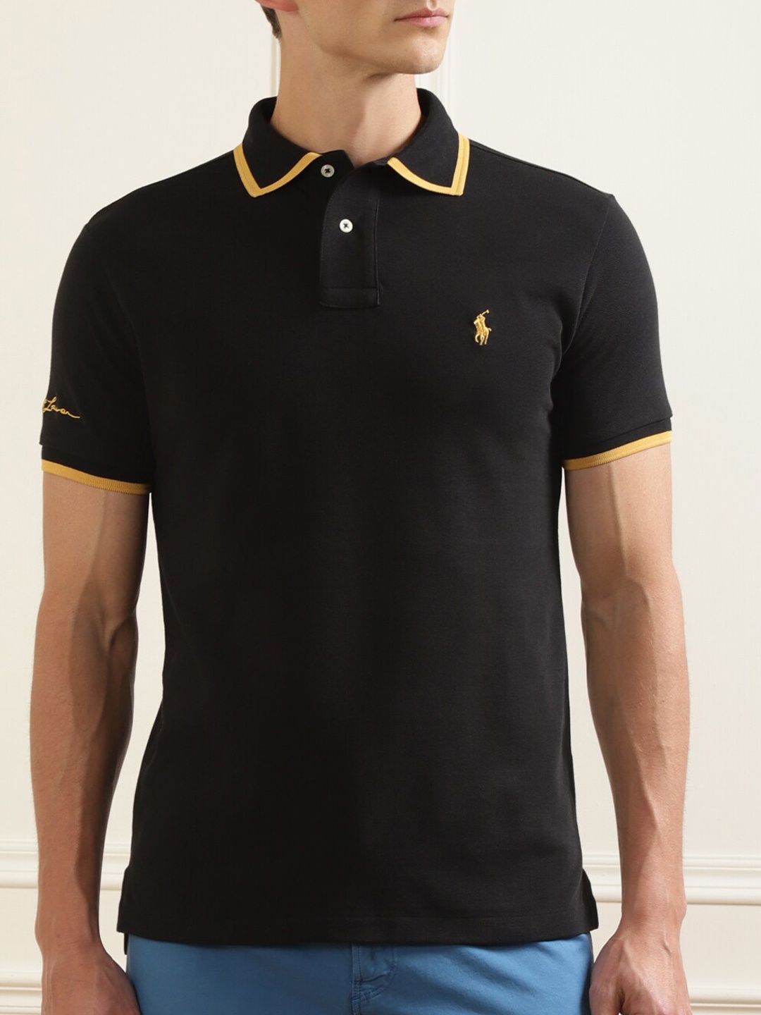 

Polo Ralph Lauren Men Black Solid Cotton Tshirt