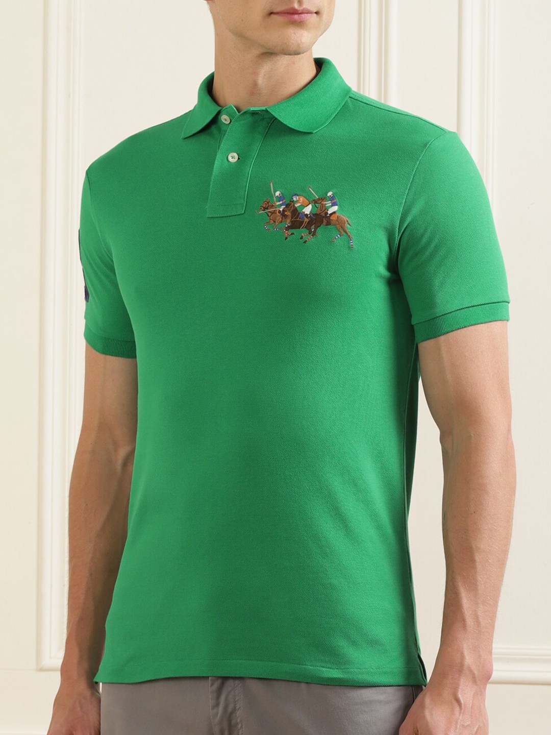 

Polo Ralph Lauren Men Green Solid Cotton T-shirt