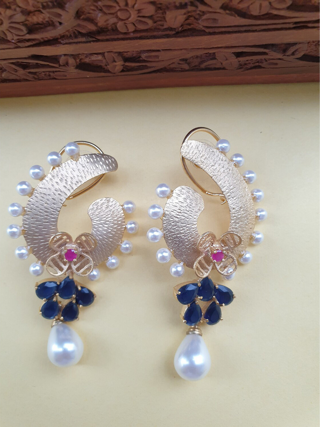 

FIROZA Gold-Toned Contemporary Drop Earrings